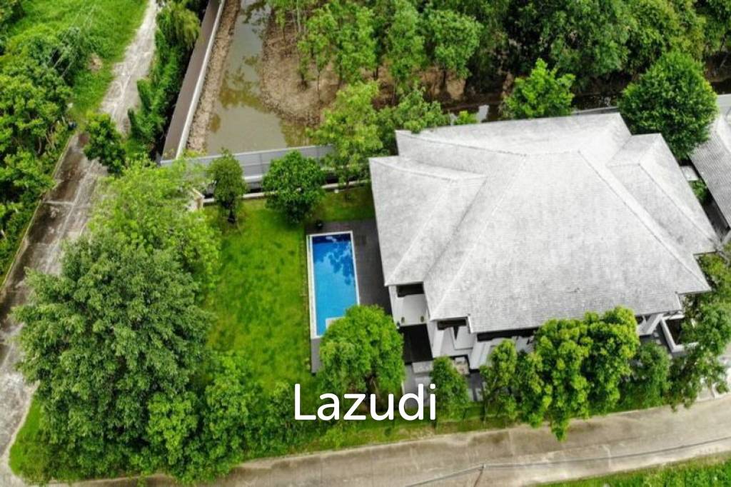 Luxurious Colonial House for Sale