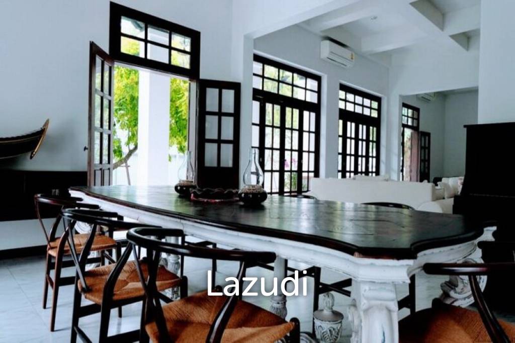 Luxurious Colonial House for Sale