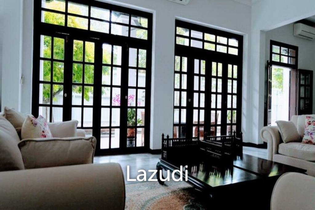 Luxurious Colonial House for Sale