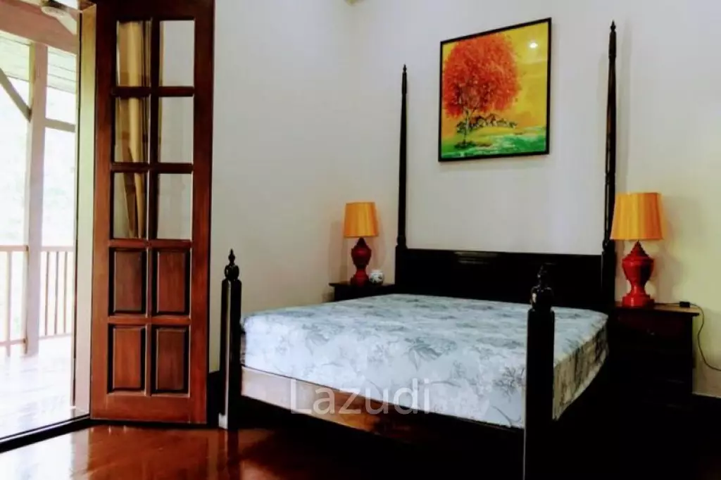 Luxurious Colonial House for Sale