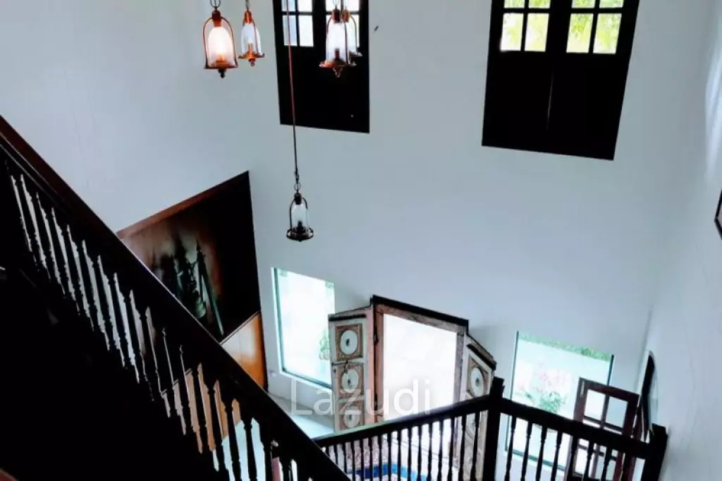 Luxurious Colonial House for Sale