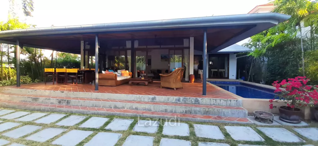 Villa Vista: Charming 3 Bedroom Pool Villa