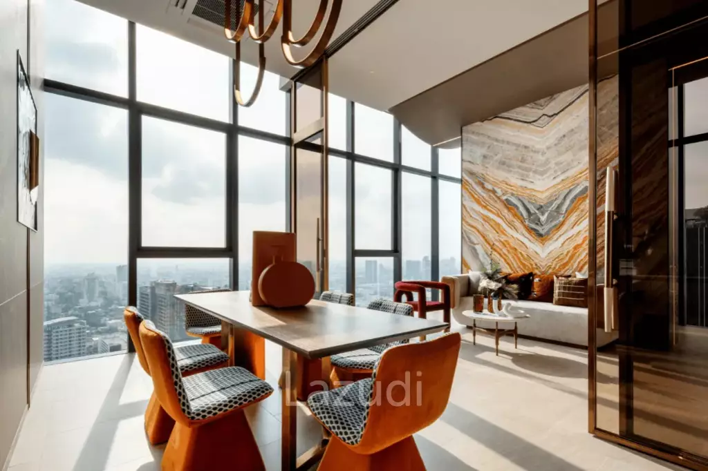 Modern 28.5 sqm Studio Condo on 9th Floor at Life Phahon - Ladprao, Chatuchak Bangkok