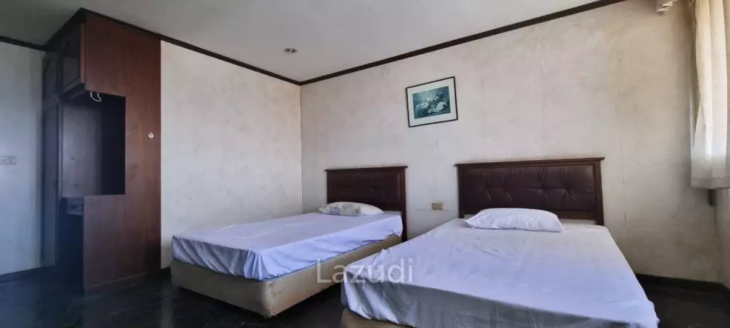 3 Beds 2 Baths 151 SQ.M. Jomtien Plaza Condotel