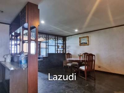 3 Beds 2 Baths 151 SQ.M. Jomtien Plaza Condotel