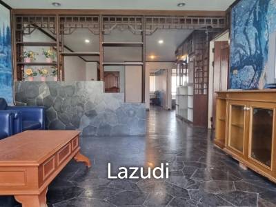 3 Beds 2 Baths 151 SQ.M. Jomtien Plaza Condotel