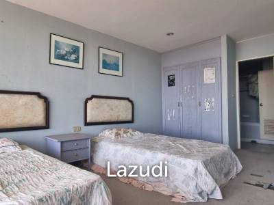 3 Beds 2 Baths 151 SQ.M. Jomtien Plaza Condotel