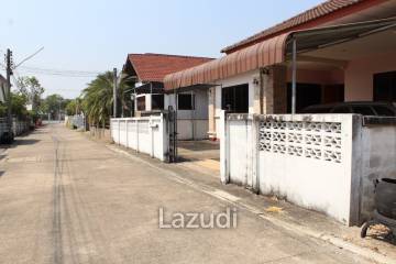 Lovely 4 Bedroom House In City for Sale
