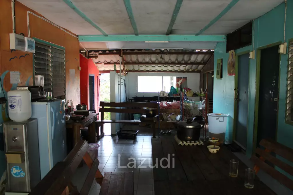House Near City with Nice Garden for Sale