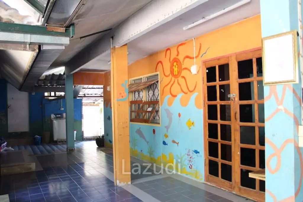 House Near City with Nice Garden for Sale
