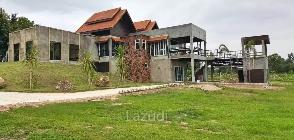 Luxurious Contemporary House for Sale