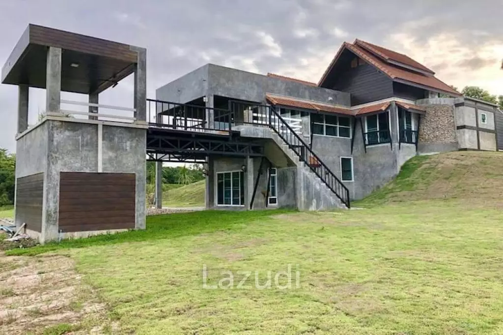 Luxurious Contemporary House for Sale