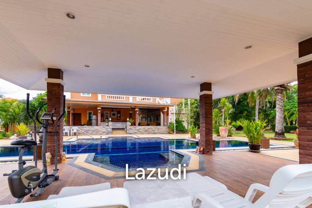 Luxury 5 Bed Pool Villa at Khao Tao