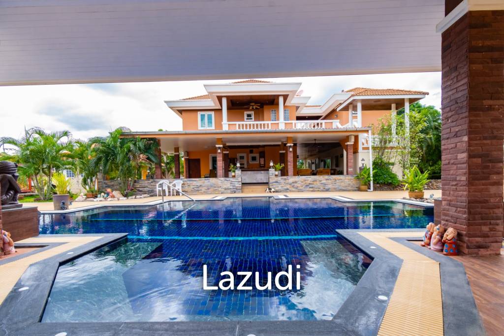 Luxury 5 Bed Pool Villa at Khao Tao