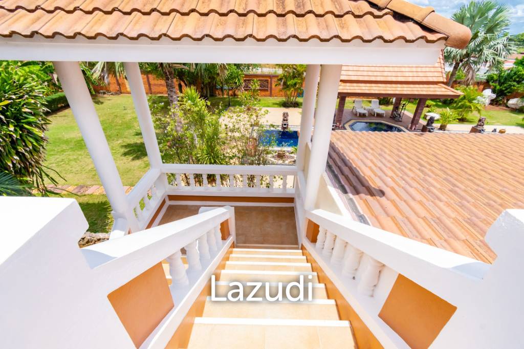Luxury 5 Bed Pool Villa at Khao Tao