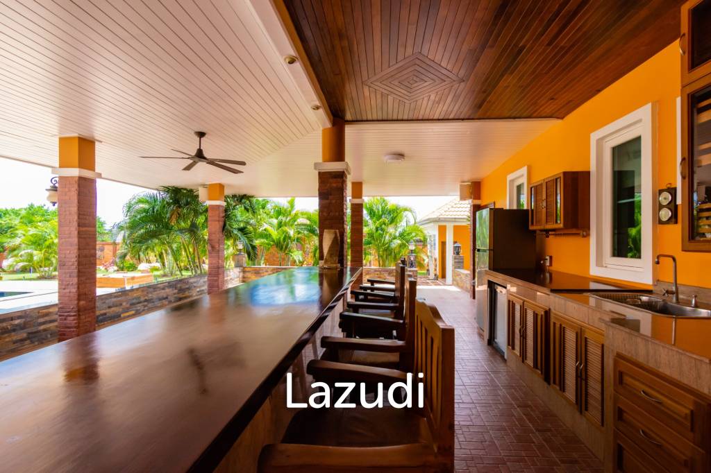 Luxury 5 Bed Pool Villa at Khao Tao