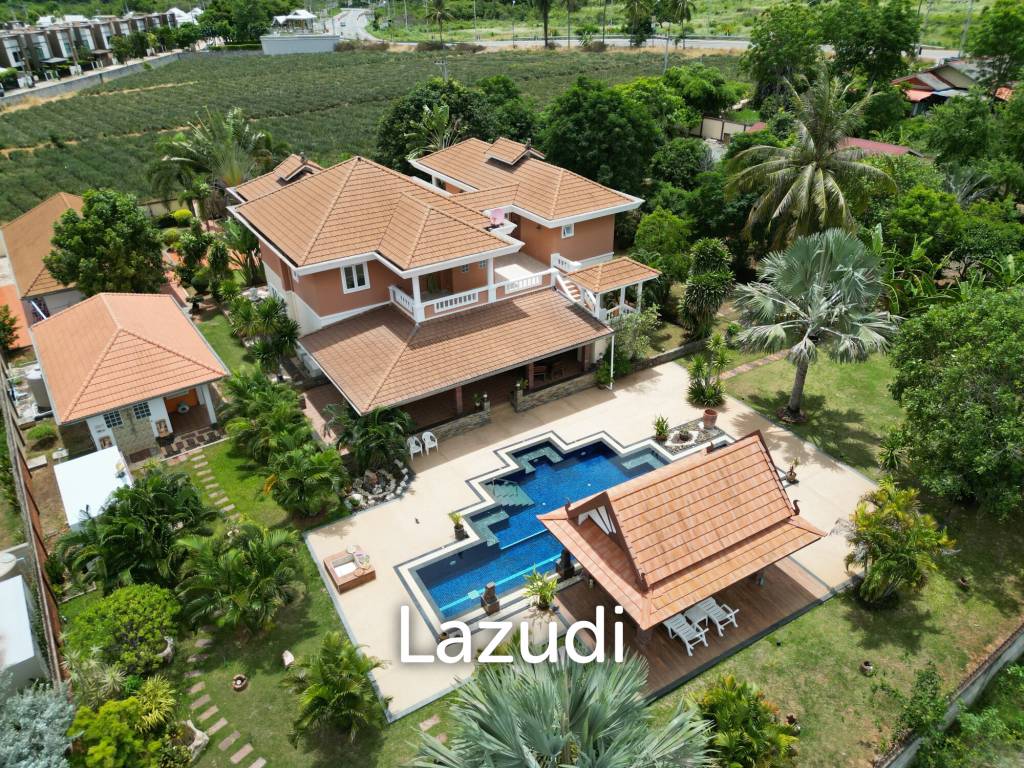 Luxury 5 Bed Pool Villa at Khao Tao