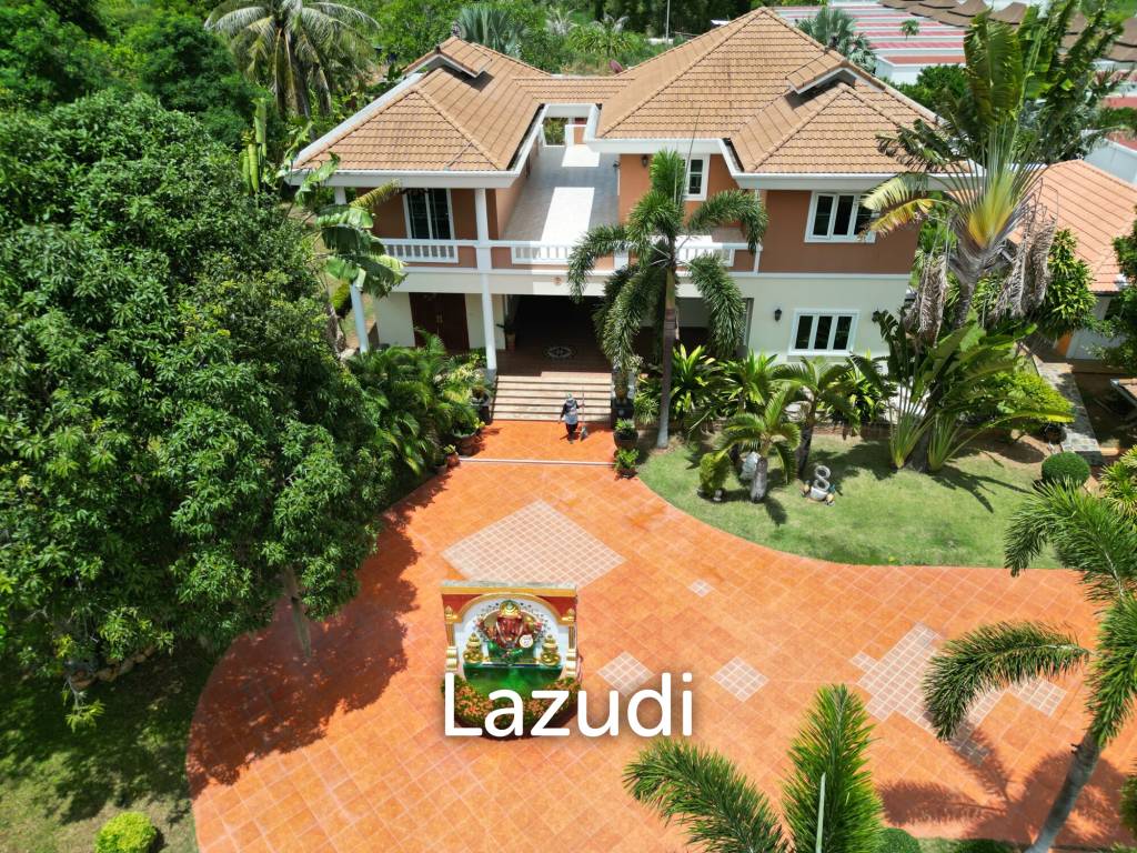 Luxury 5 Bed Pool Villa at Khao Tao