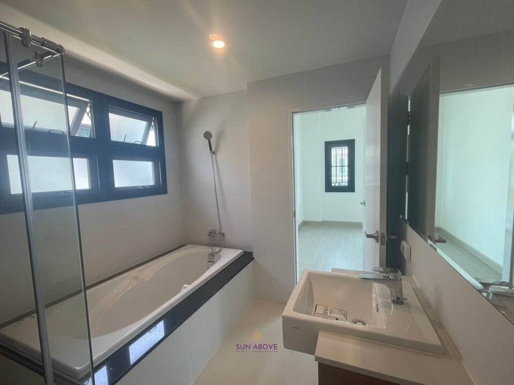 4 Bed 4 Bath House For Sale At Supalai Lake Ville Phuket