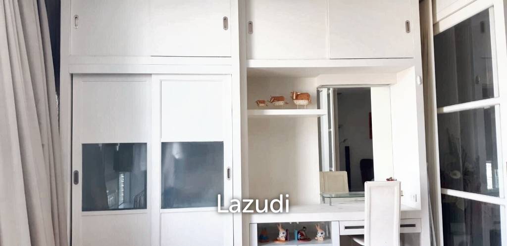 1 Bed 1 Bath  61 SQ.M Baan Sathorn Chaopraya