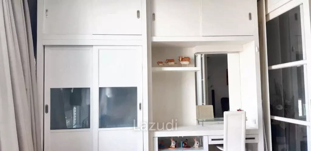 1 Bed 1 Bath  61 SQ.M Baan Sathorn Chaopraya