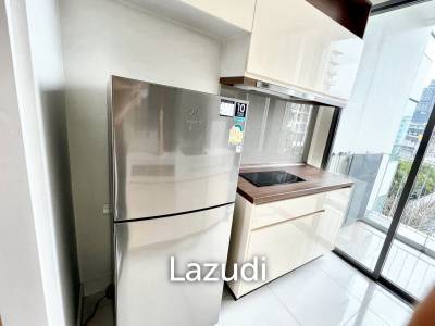 1  Bed 1 Bath 45 SQ.M The Room Sukhumvit 62