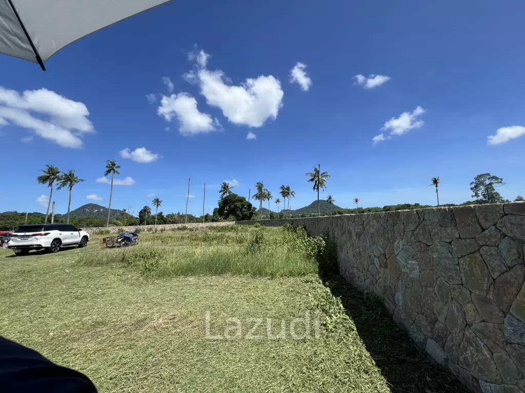 2,800 SQ.M. Lake View Land Plot in Huay Yai for Sale
