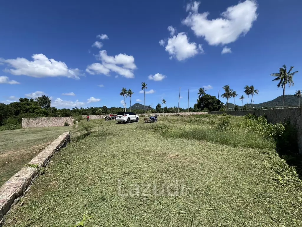 2,800 SQ.M. Lake View Land Plot in Huay Yai for Sale
