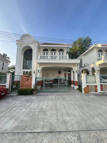 Three-bedroom Single House Near BISP For Sale