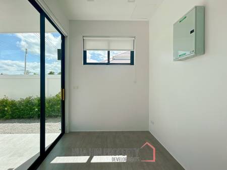 Brand New 3 Bedroom Pool Villa In Thap Tai