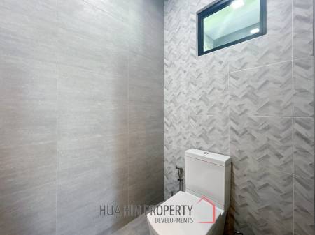 Brand New 3 Bedroom Pool Villa In Thap Tai