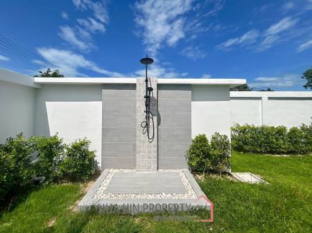 Brand New 3 Bedroom Pool Villa In Thap Tai