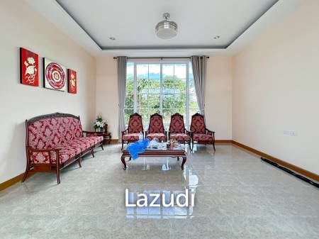 Expansive 5 Bedroom Villa on a 3-Rai Land in Nong Phlap