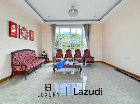 Expansive 5 Bedroom Villa on a 3 Rai Land in Nong Phlap