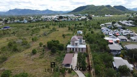 Nong Phlap : Spacieuse villa de 5 chambres sur un terrain de 3 Rai