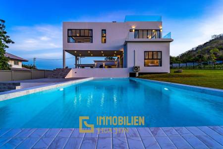 New 4 Bedroom Pool Villa Close to City Center