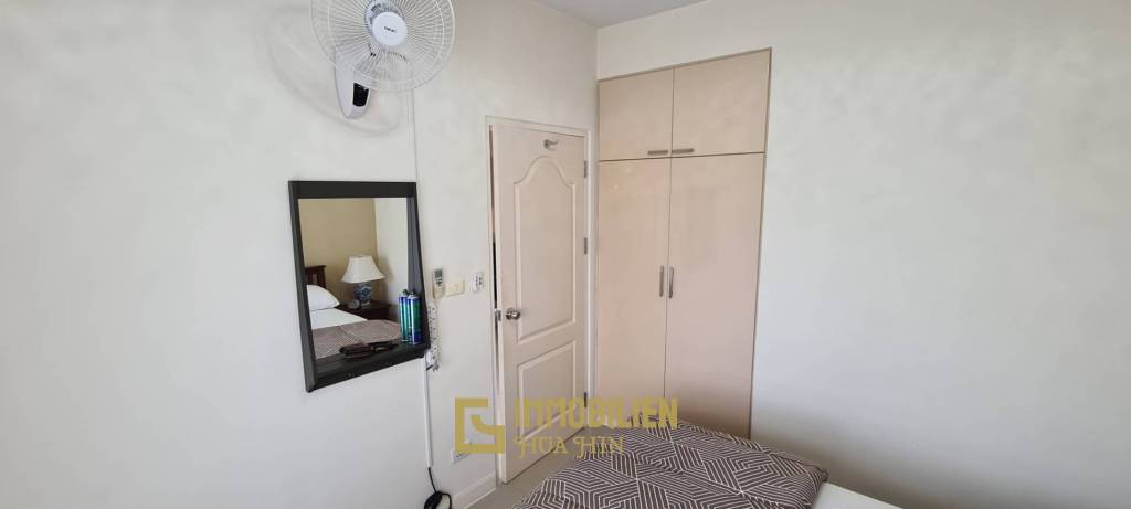 Flame Tree: Very well maintained 1 bedroom condo