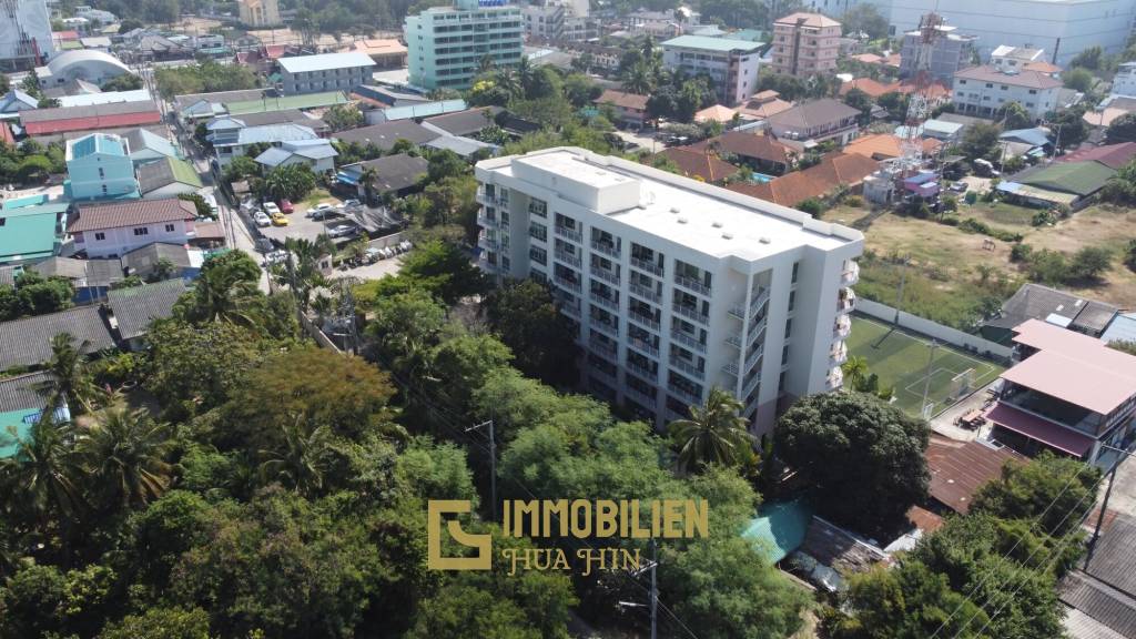 Flame Tree: Very well maintained 1 bedroom condo