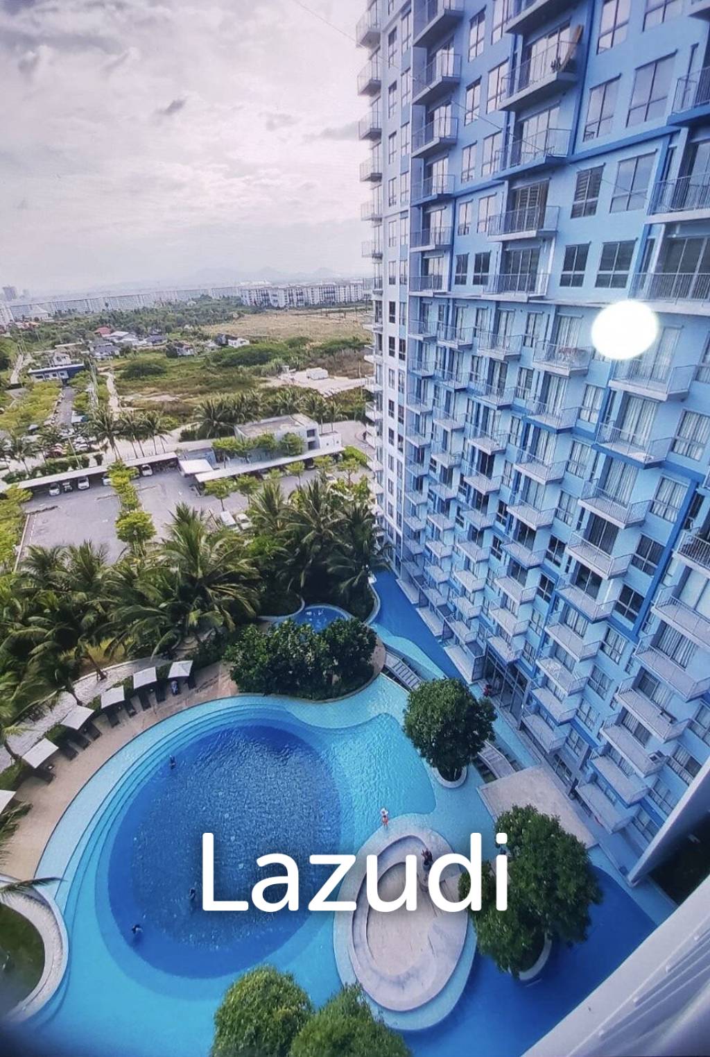 BLU Diamond  : Studio Condo With Pool View