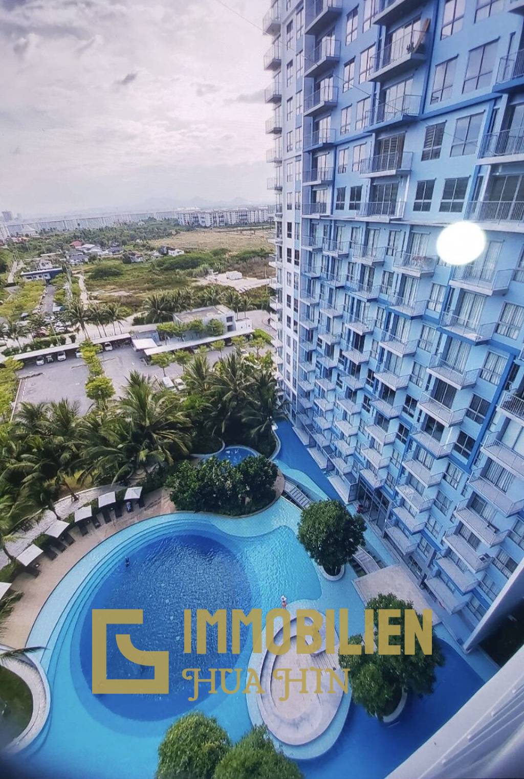 BLU Diamond  : Studio Condo With Pool View