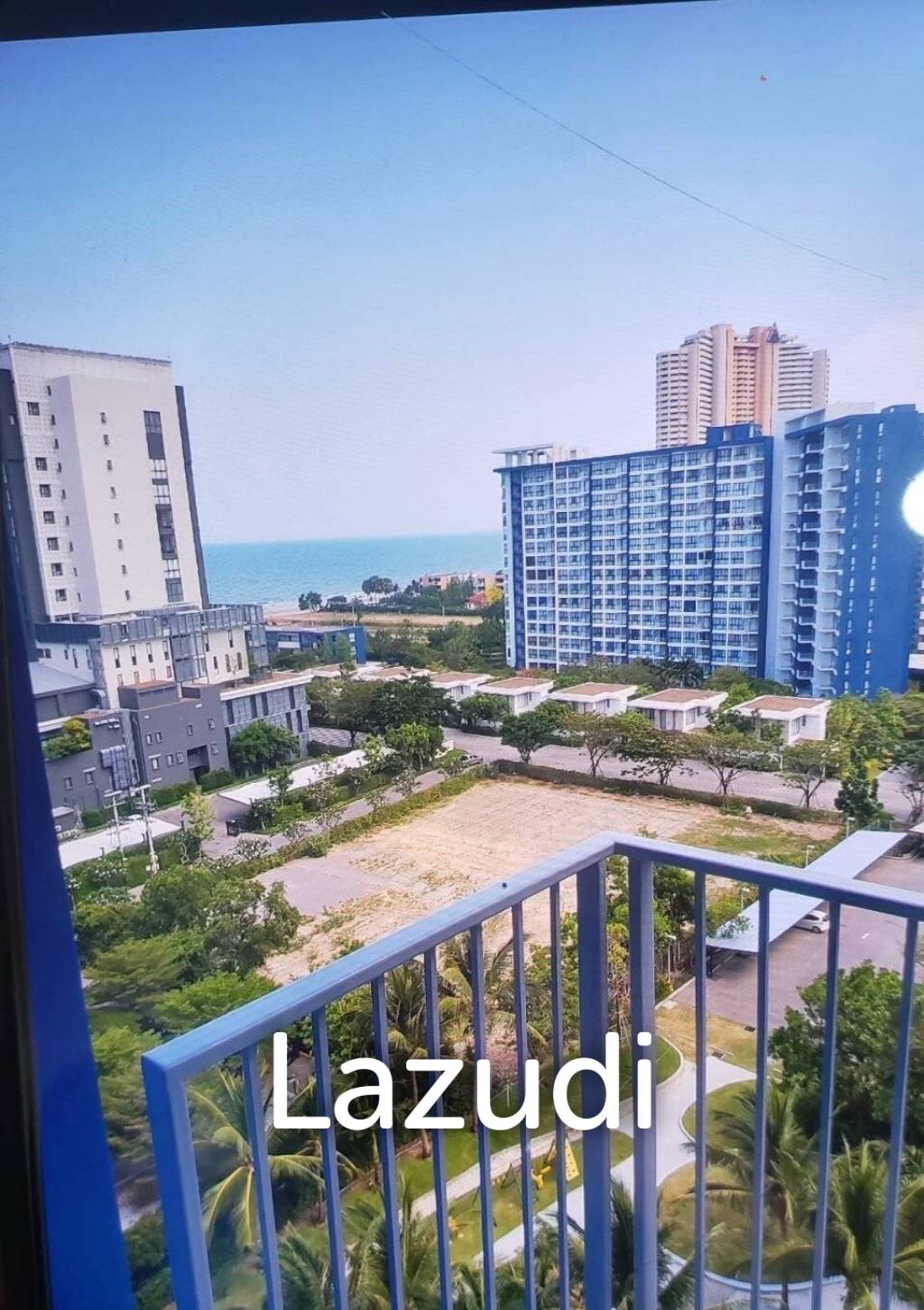 BLU Diamond  : Studio Condo With Pool View