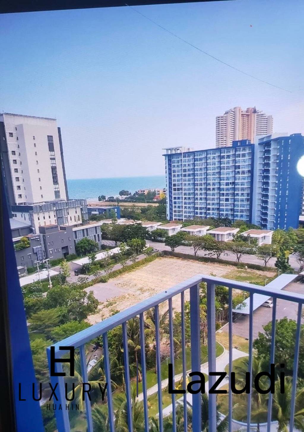 BLU Diamond  : Studio Condo With Pool View