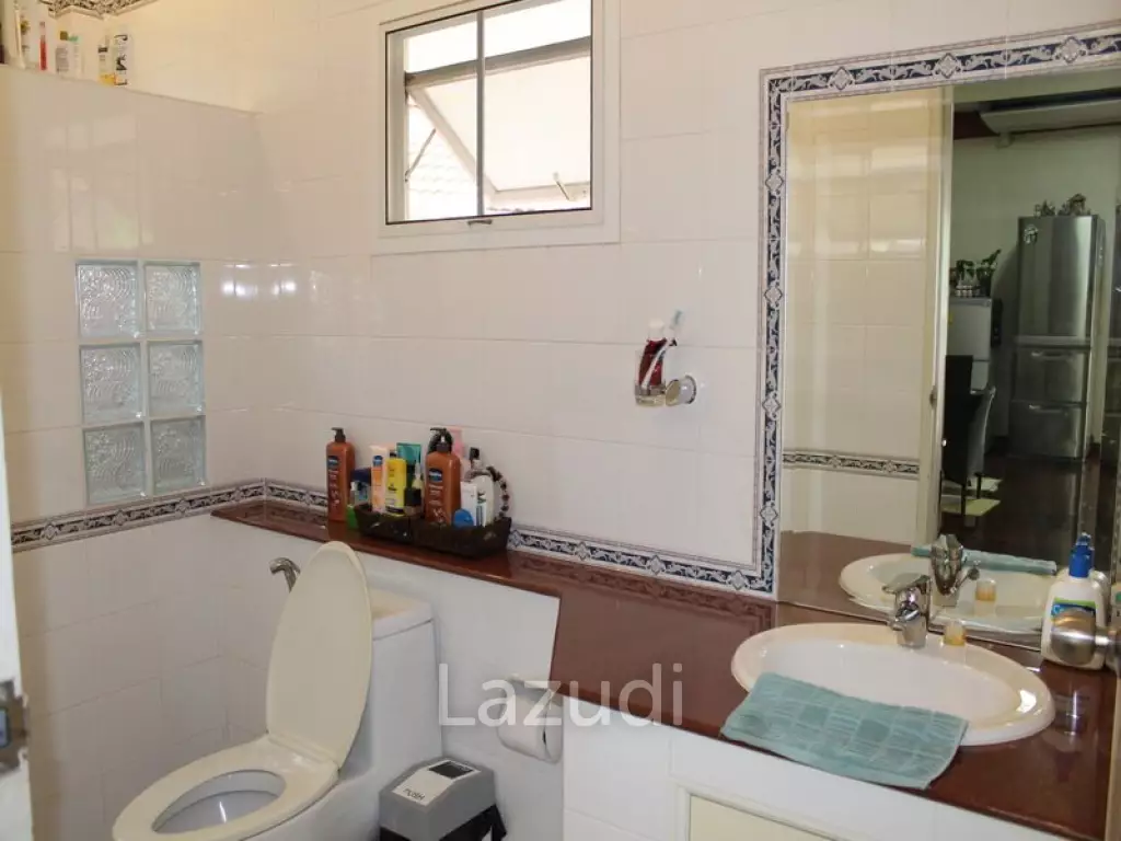 Lovely 3bedroom House for Sale