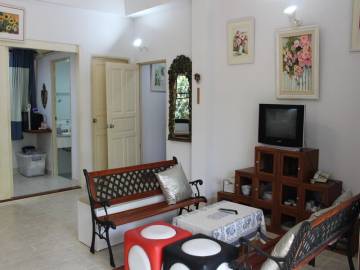 2 Bedroom Cottage in Quiet Area for Rent