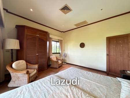 Luxurious 4 Bedroom Condo with Sea View in Pranburi