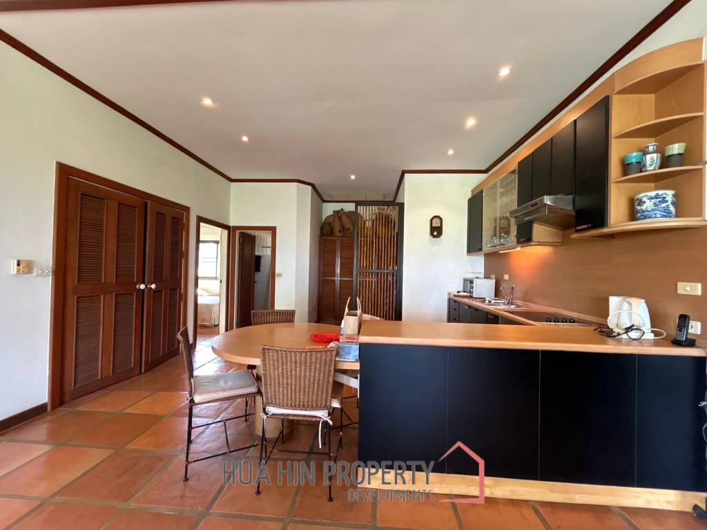 Luxurious 4 Bedroom Condo with Sea View in Pranburi