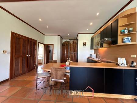 Luxurious 4 Bedroom Condo with Sea View in Pranburi