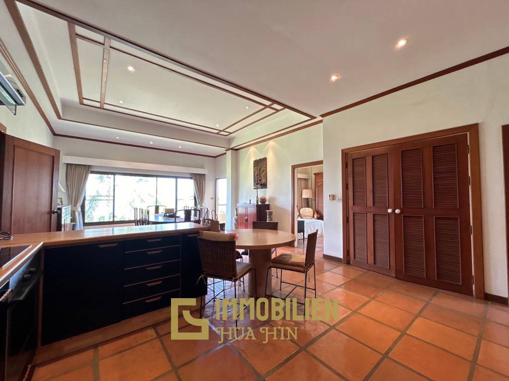 Luxurious 4 Bedroom Condo with Sea View in Pranburi