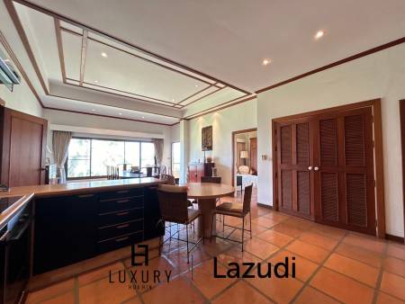 Luxurious 4 Bedroom Condo with Sea View in Pranburi