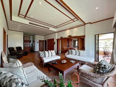 Luxurious 4 Bedroom Condo with Sea View in Pranburi
